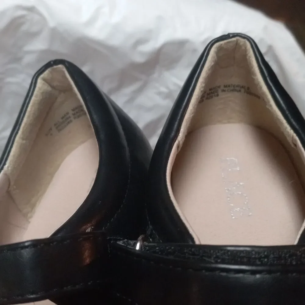 Children's Place Kitty Shoes Size 4